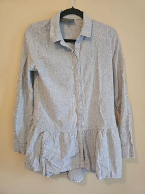 Anthropologie Sunday In Brooklyn Top Med blue striped flare waist lagan